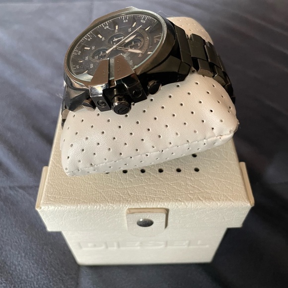 Men’s Diesel watch - Picture 4 of 6